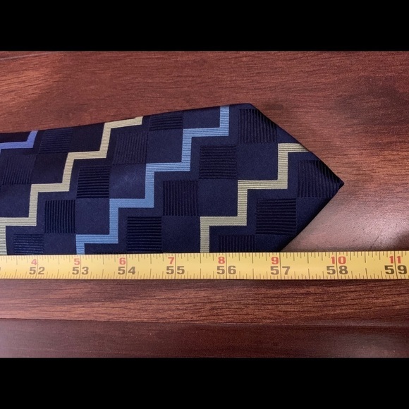 MICHAEL Michael Kors 100% Silk Blue Geometric Jacquard Necktie - Picture 10 of 10